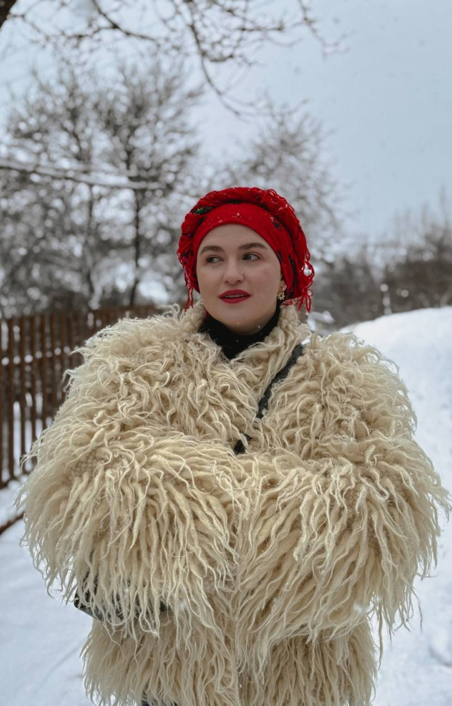 Гуня класична біла 