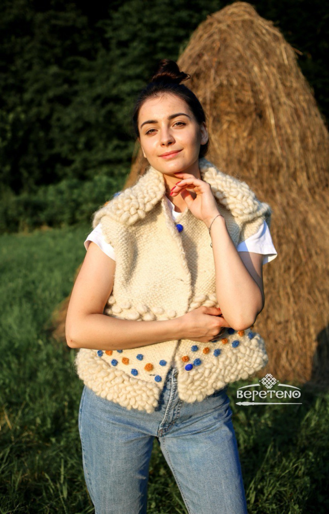 Жилетка "Маленька помічниця"